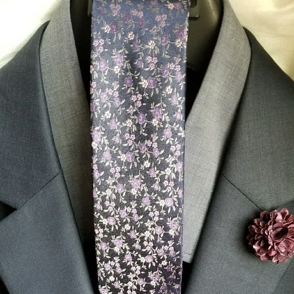 EXPRESS MODERN TIE
